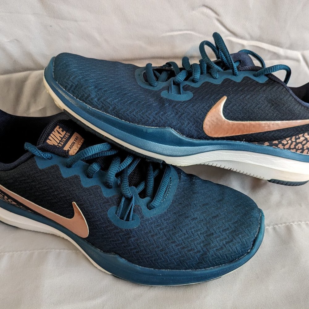Women's Nike In Training TR7 Size 7